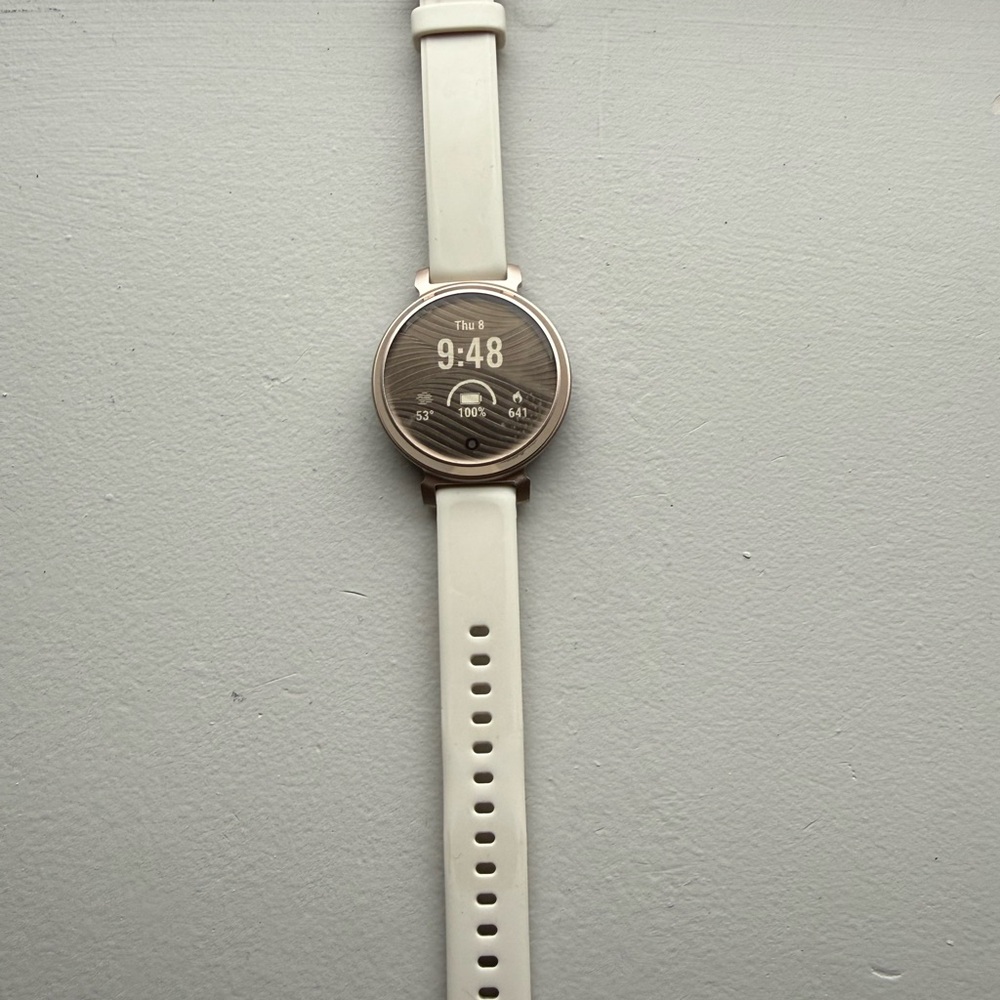 Garmin Lily 2 Smartwatch in Cream Gold color